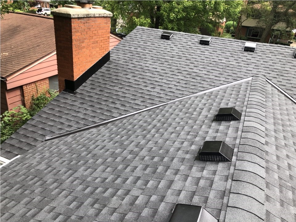 You are currently viewing Signs of Poor Roof Ventilation You Shouldn’t Ignore