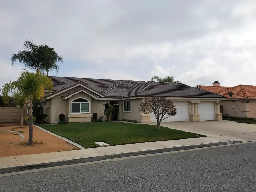 Roofing Contractor in Nuevo , CA 1